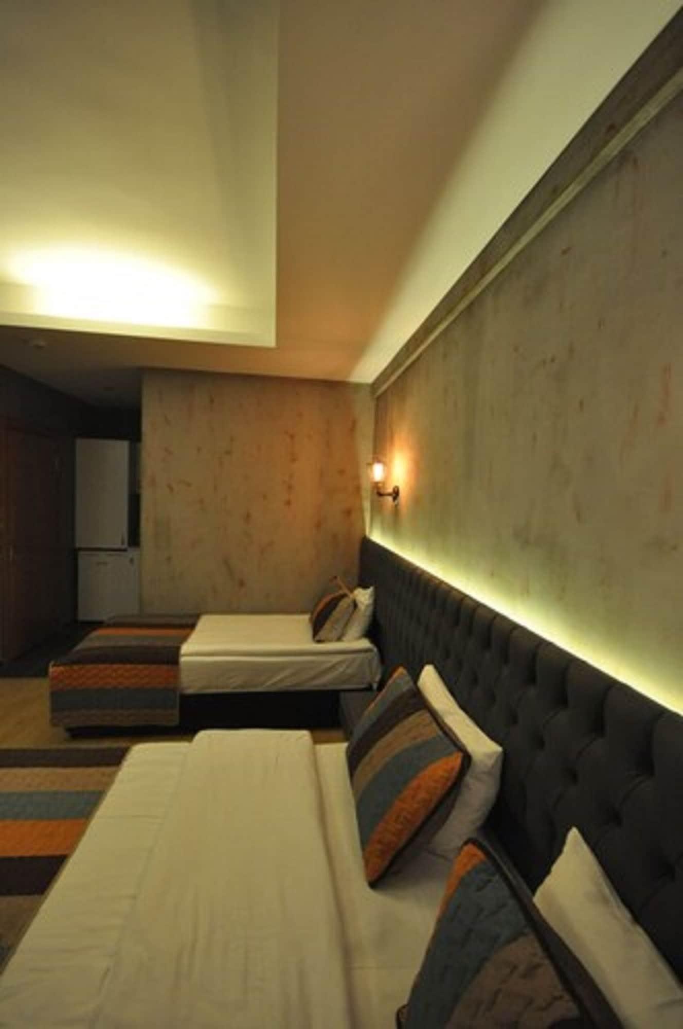 Retropera Hotel Istanbul Exterior photo