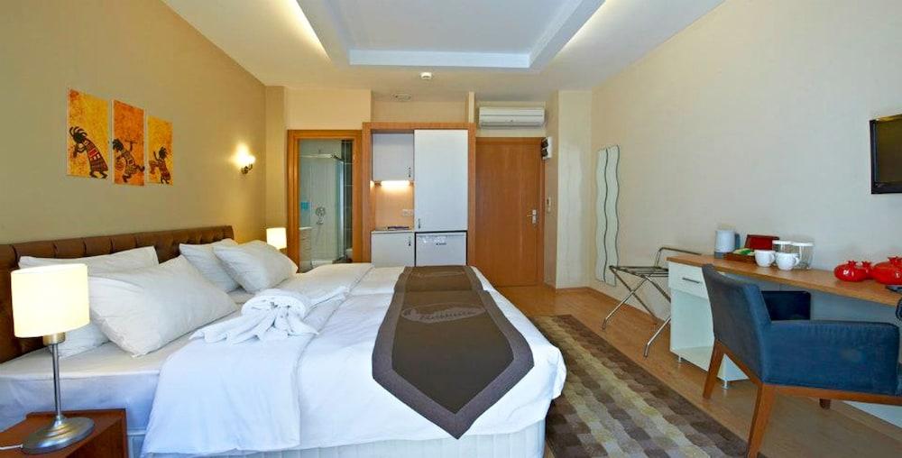 Retropera Hotel Istanbul Exterior photo