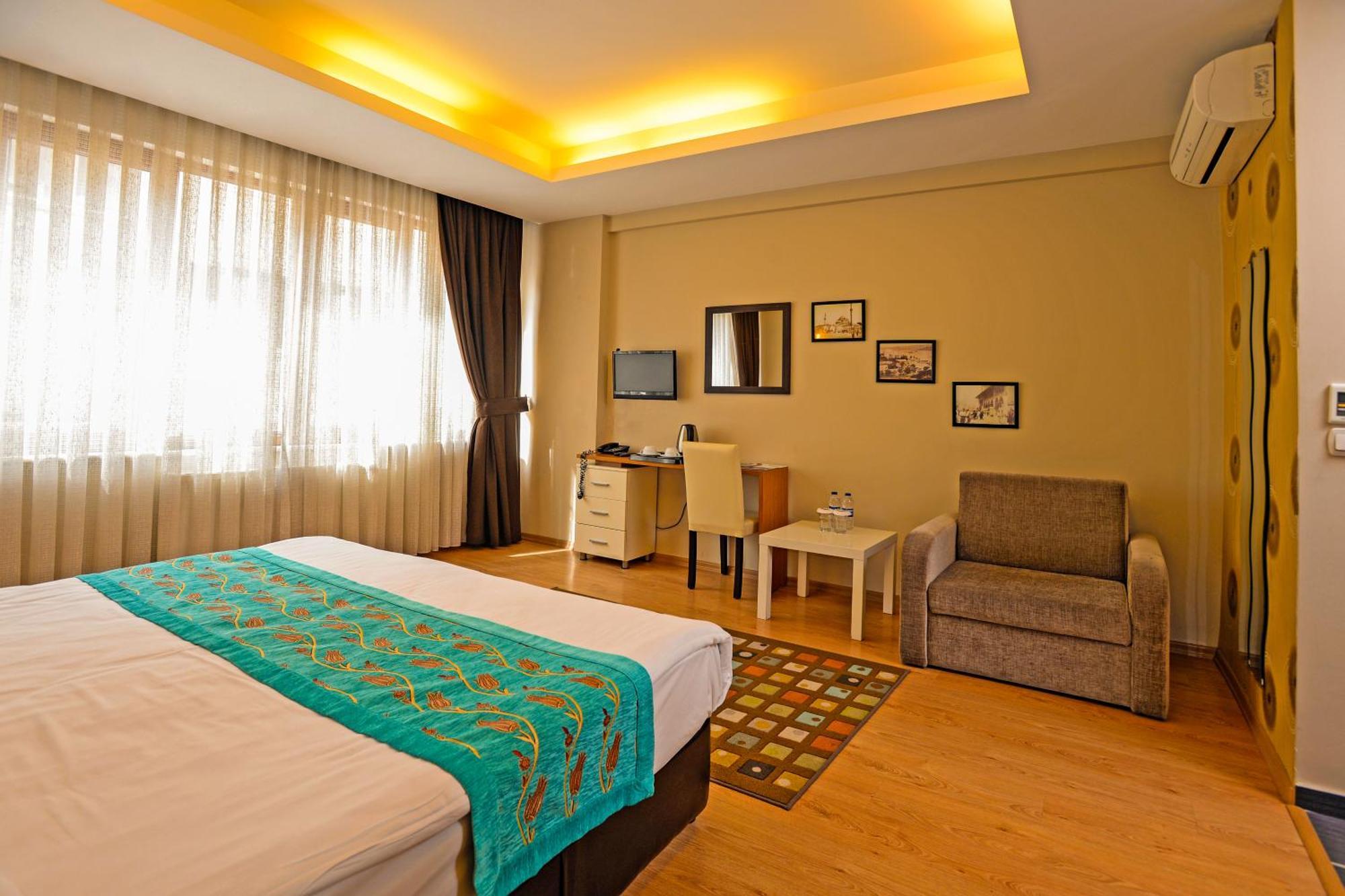 Retropera Hotel Istanbul Exterior photo