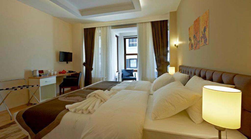 Retropera Hotel Istanbul Exterior photo